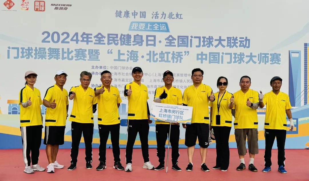 足球队球员冠军拿有多少奖金_足球队拿冠军的球员有哪些_足球队球员冠军拿有什么奖励