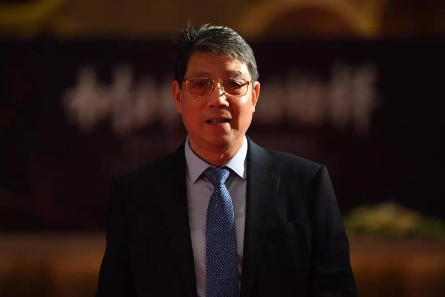 最帅的几个著名足球冠军_足球冠军人物_足球界十大帅哥