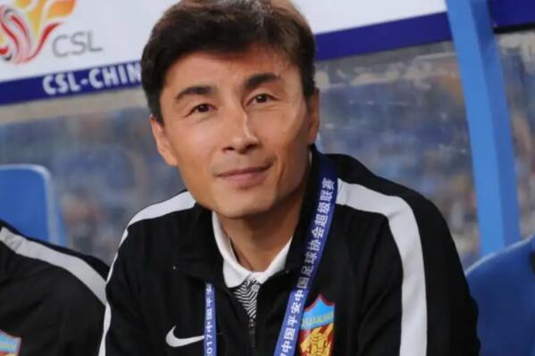 历史足球队员排行_足球球员历史排名_足球人员排名