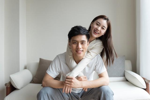 夫妻小矛盾不断该不该离婚_小夫妻有什么矛盾_夫妻有点小矛盾的说说