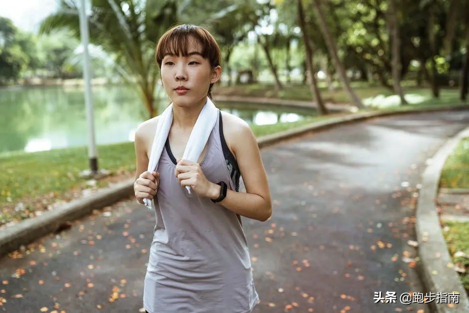 早起有氧运动好吗_早起做有氧运动_早上运动有氧还是无氧