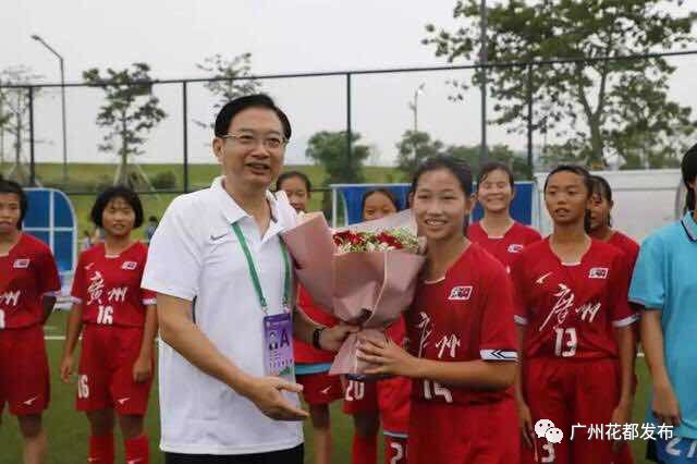 肇庆赛举重女子冠军有哪些_肇庆举重世界冠军_肇庆举重女子冠军赛