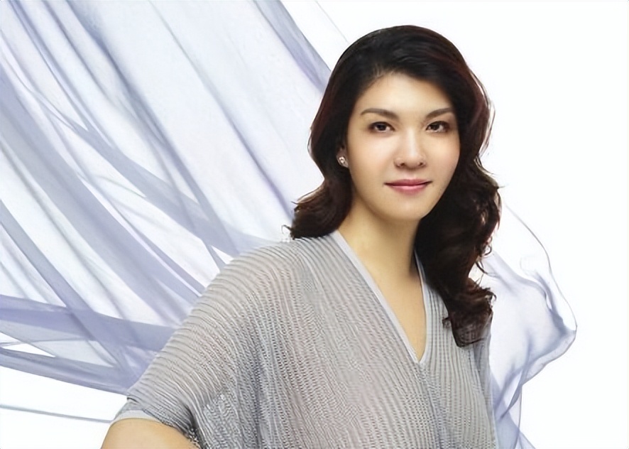 江苏游泳队教练_江苏大学游泳冠军女教练_江苏游泳世界冠军