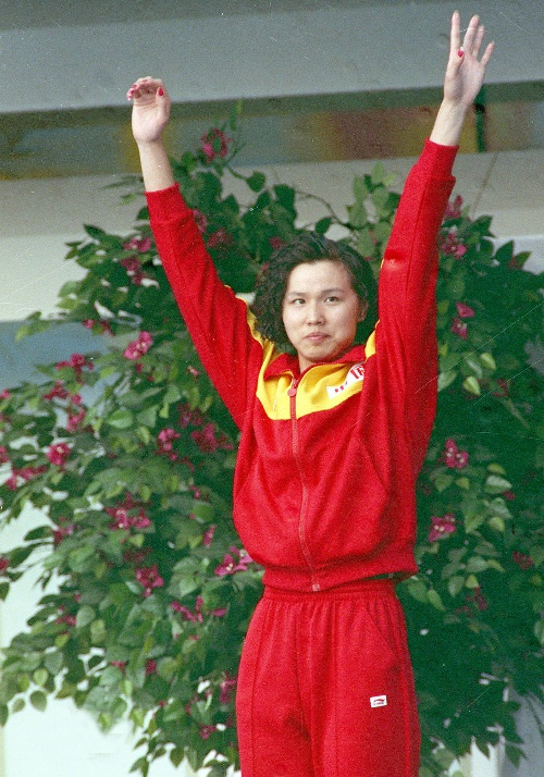 江苏游泳队教练_江苏大学游泳冠军女教练_江苏游泳世界冠军