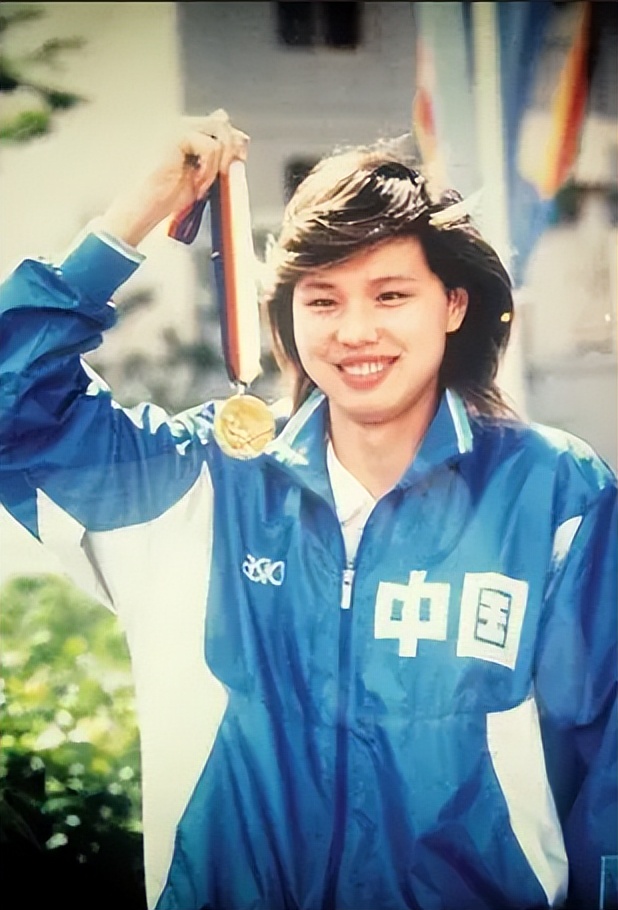 江苏游泳世界冠军_江苏游泳队教练_江苏大学游泳冠军女教练