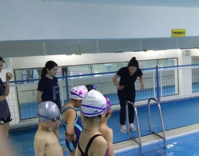 江苏大学游泳冠军女教练_江苏游泳世界冠军_江苏游泳队教练