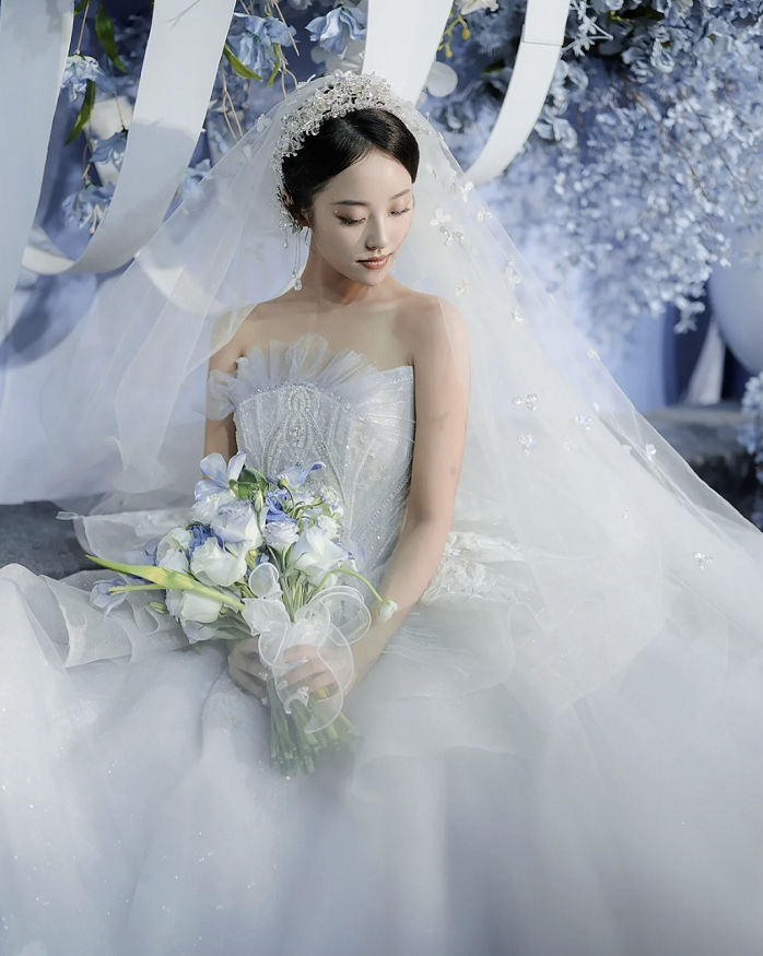 婚纱粉色_黑色和粉色婚纱_黑色个性粉色婚纱照搭配