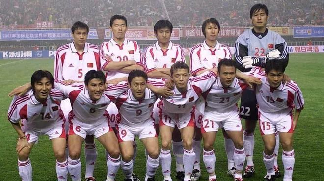 足球俱乐部历史上十大惨案_足球俱乐部历史最强阵容_曾经辉煌的足球俱乐部