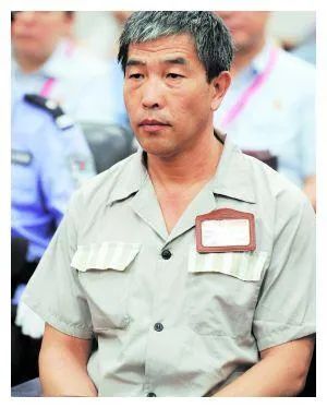 足球俱乐部历史上十大惨案_足球俱乐部历史最强阵容_曾经辉煌的足球俱乐部