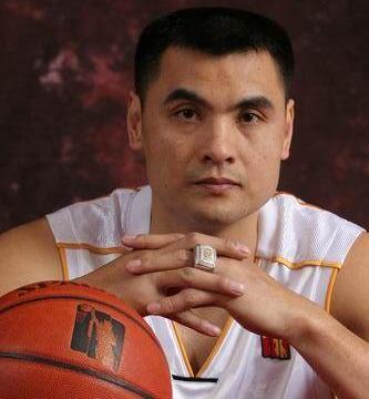 细数中国男篮队员绰号，谁是真正的王者？