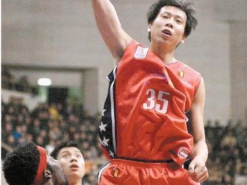 细数中国男篮队员绰号，谁是真正的王者？