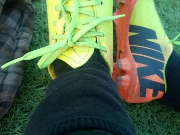 足球鞋传奇_nike传奇足球鞋历史_nike传奇足球鞋