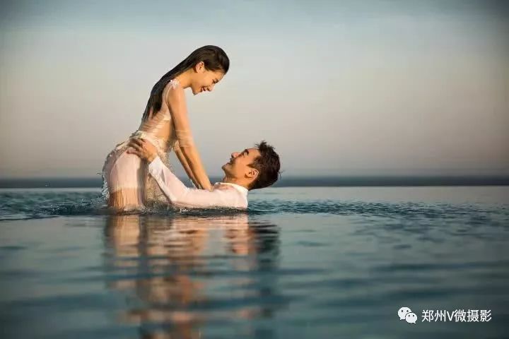 婚纱客厅外景照片大全_外景婚纱照客厅_客厅婚纱照5幅挂墙上参照图