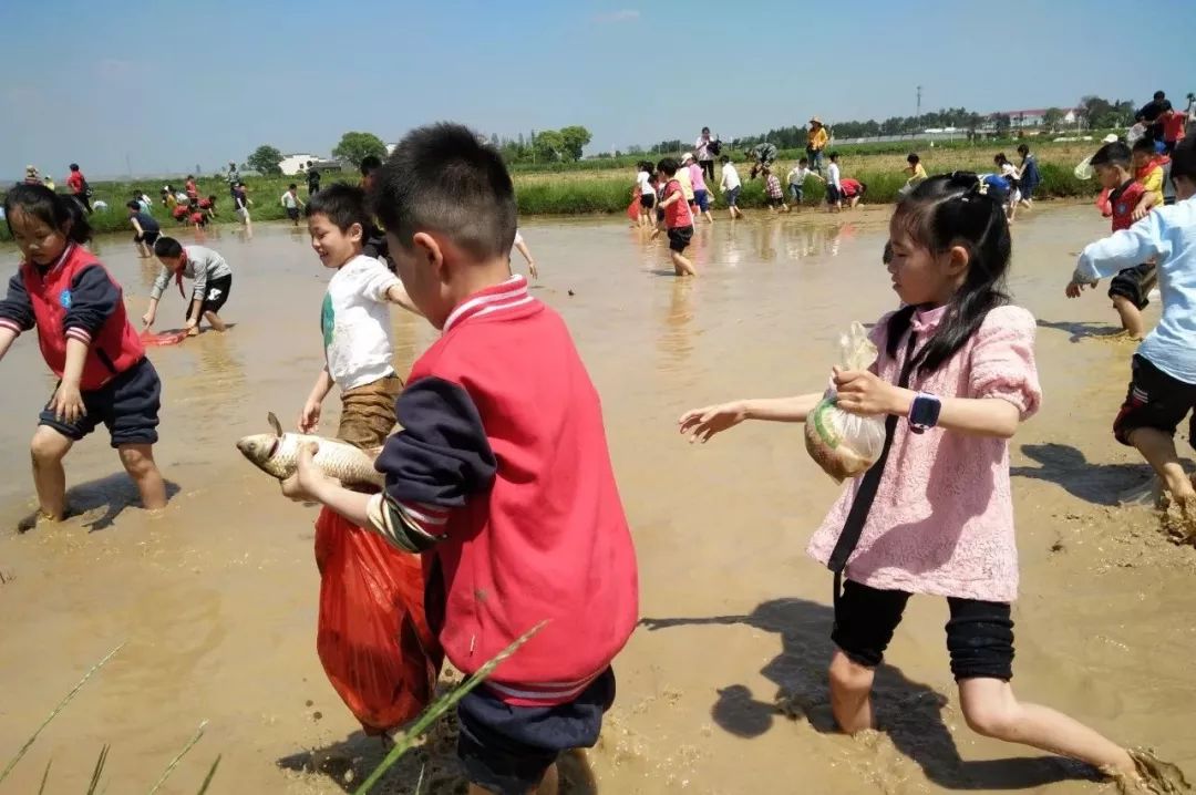 单人婚纱照的意义_婚纱单人照类型风格有什么_婚纱照单人类型有哪些风格