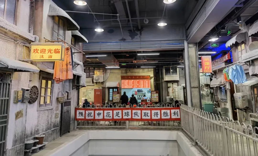 中国足球纪录片有哪些_纪录足球片真实历史中国版_中国足球真实历史纪录片