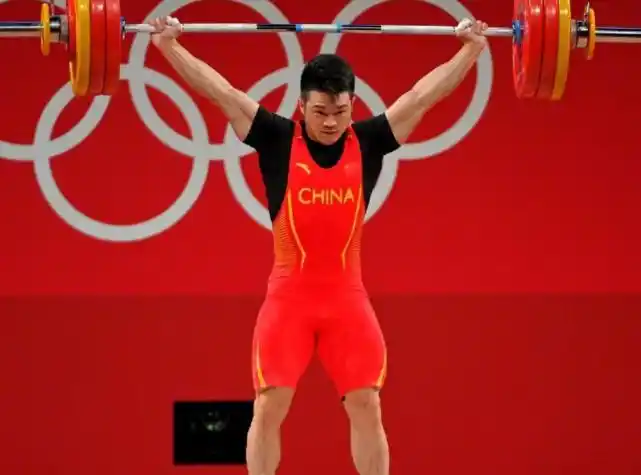 举重石智勇夺冠视频_举重冠军石智勇属什么生肖_两个石智勇举重冠军