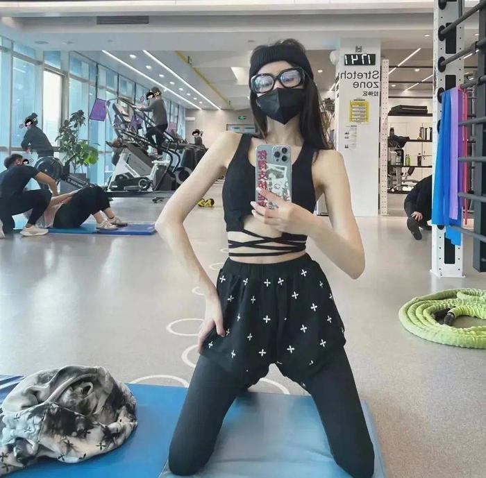 健身达人袁姗姗_明星健身视频袁姗姗_视频健身明星袁姗姗是谁