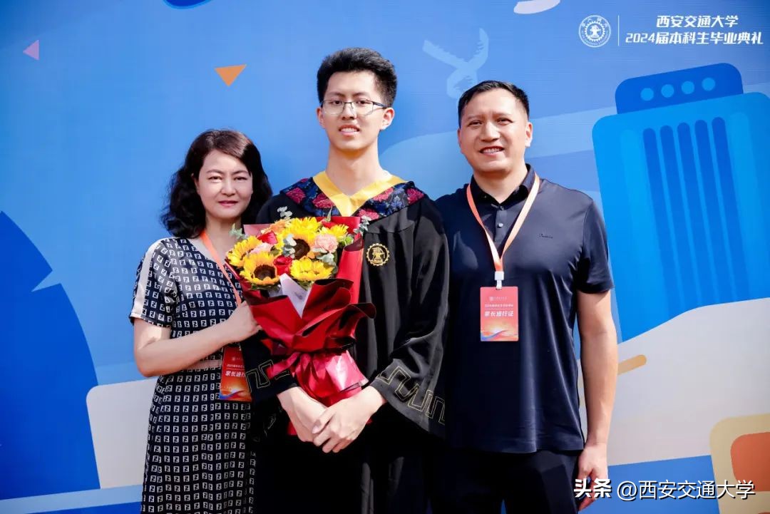 大学生创业故事视频_创业交大故事简介_交大 创业故事