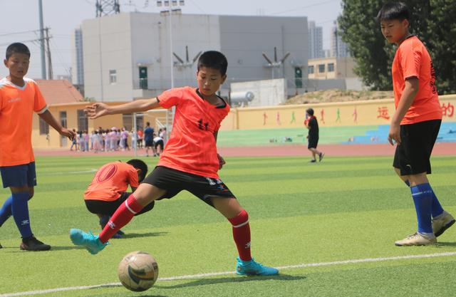 泰安足球学校在哪_泰安足球学院校园冠军_泰安市足球