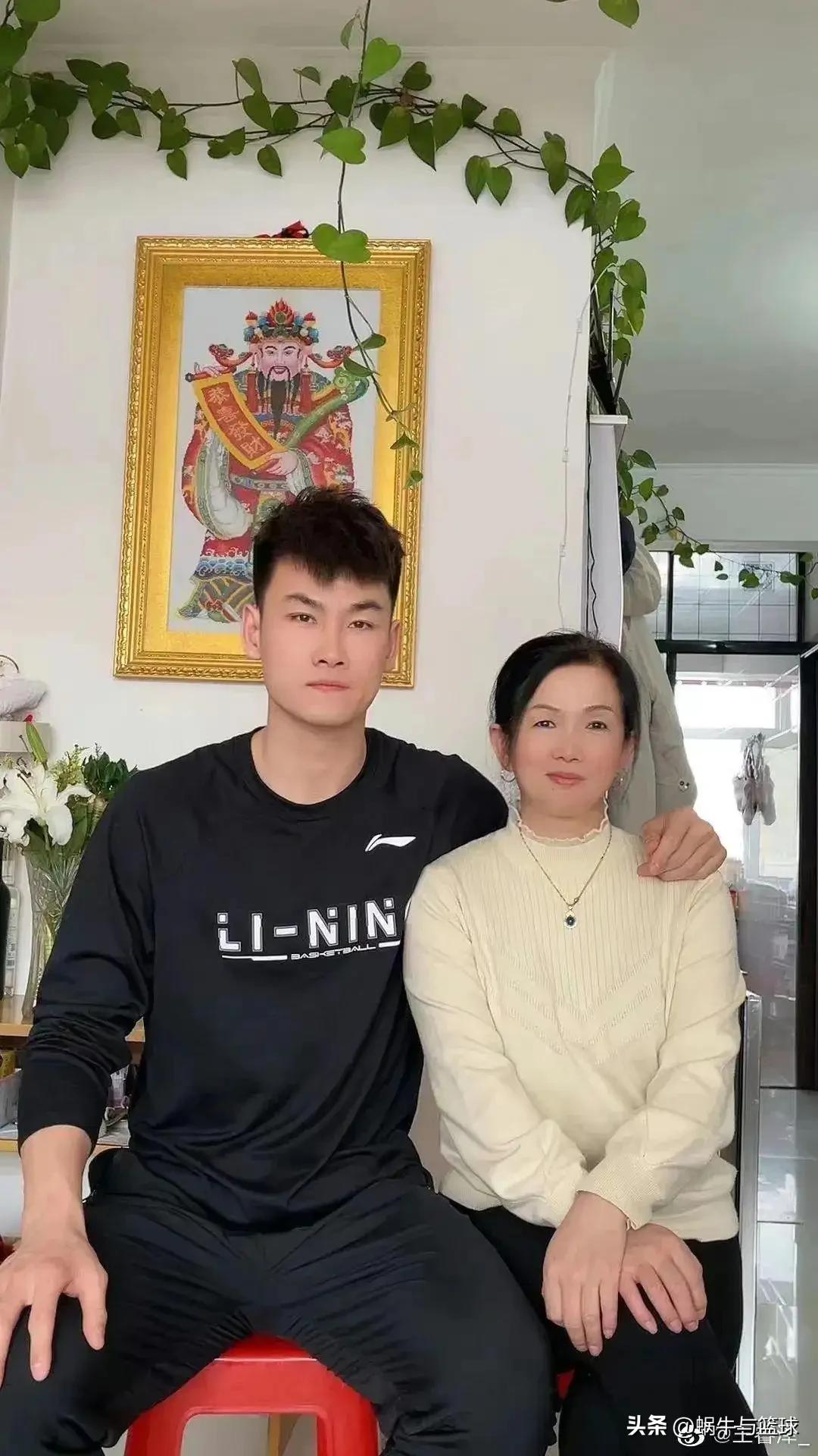 篮球天赋打野球技巧_篮球打野球怎么打_篮球打野球什么意思