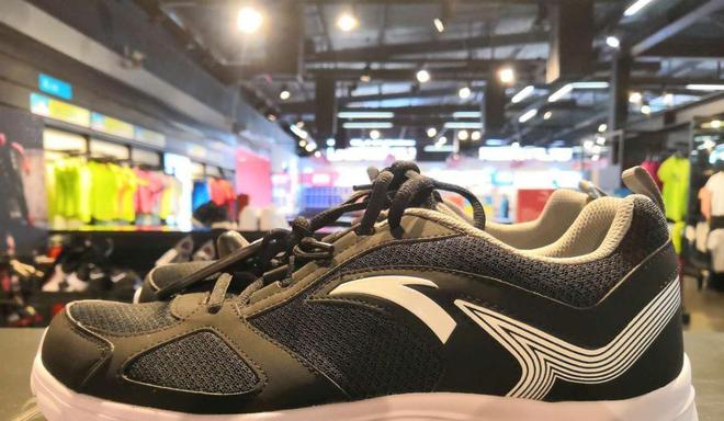全球运动鞋品牌前十名：中国、美国、德国、
