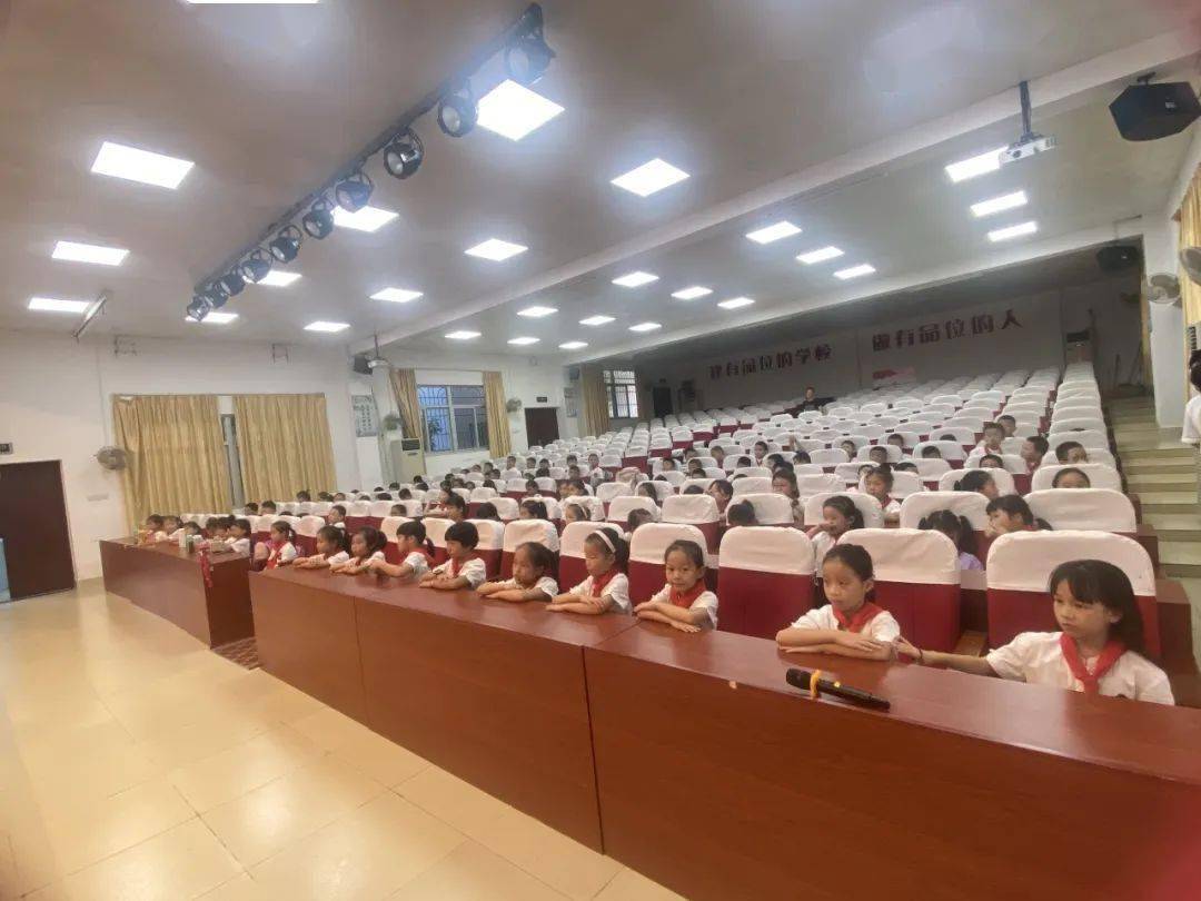 脊柱侧弯健身_脊柱侧弯 运动_脊柱侧弯运动体操