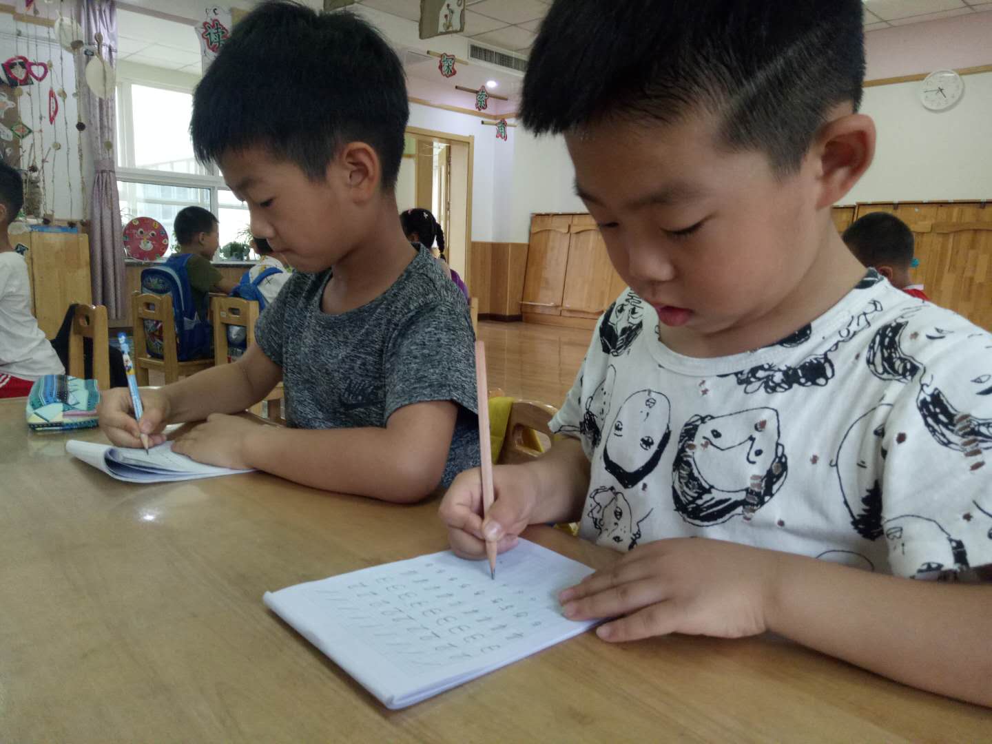 大班主题墙我生活的周围图片_大班主题墙生活百科_大班主题墙快乐的生活