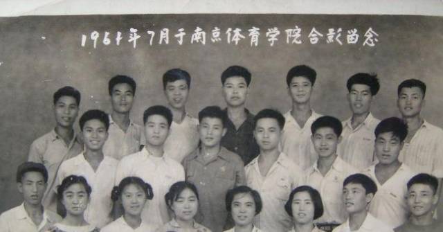 巴赫冠军_巴赫是击剑冠军吗为什么_巴赫击剑
