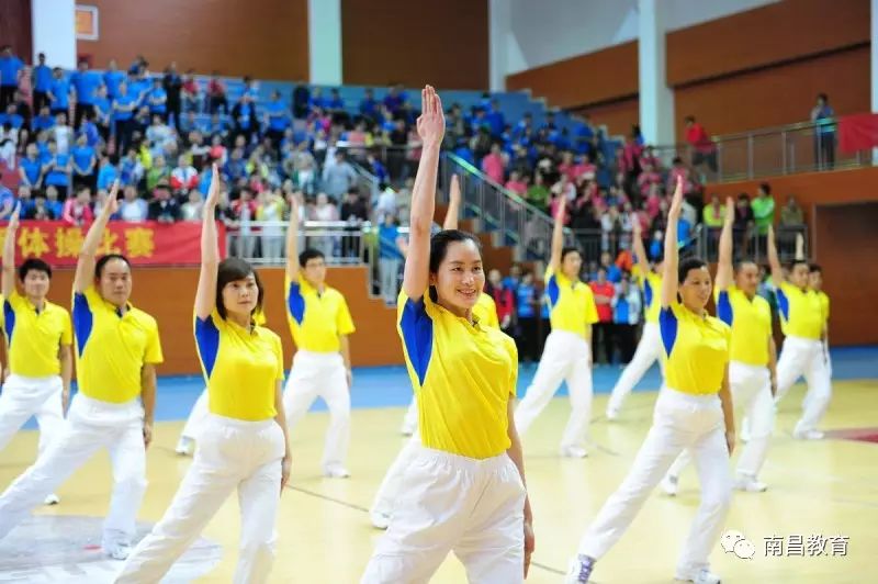 最嗨学生广播体操_广播体操学生_学校体操广播