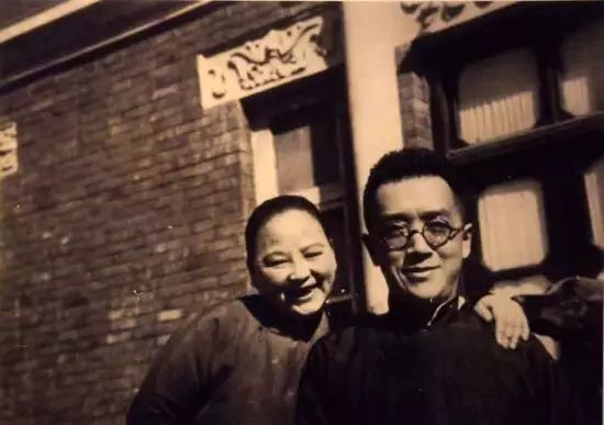 结婚当天婚礼现场空无一人_无为婚礼当天的习俗_婚礼当天仪式
