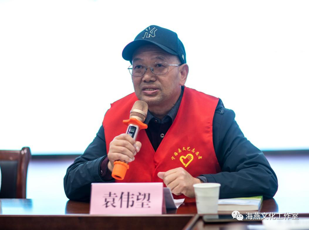 女嘉宾和举重冠军小说_举重直播嘉宾_举重冠军采访