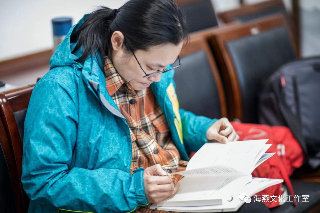 举重直播嘉宾_举重冠军采访_女嘉宾和举重冠军小说