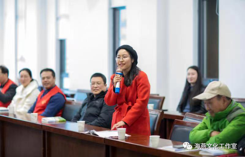 女嘉宾和举重冠军小说_举重冠军采访_举重直播嘉宾