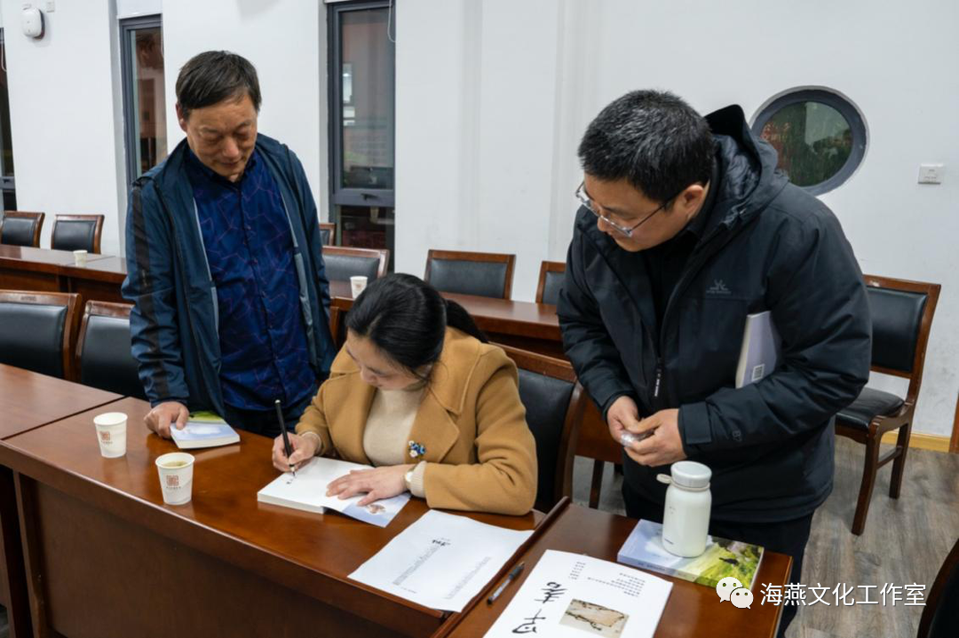 女嘉宾和举重冠军小说_举重冠军采访_举重直播嘉宾