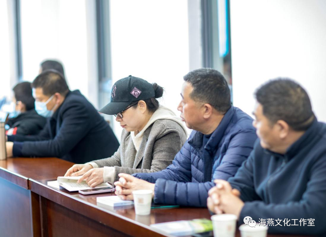 举重直播嘉宾_女嘉宾和举重冠军小说_举重冠军采访