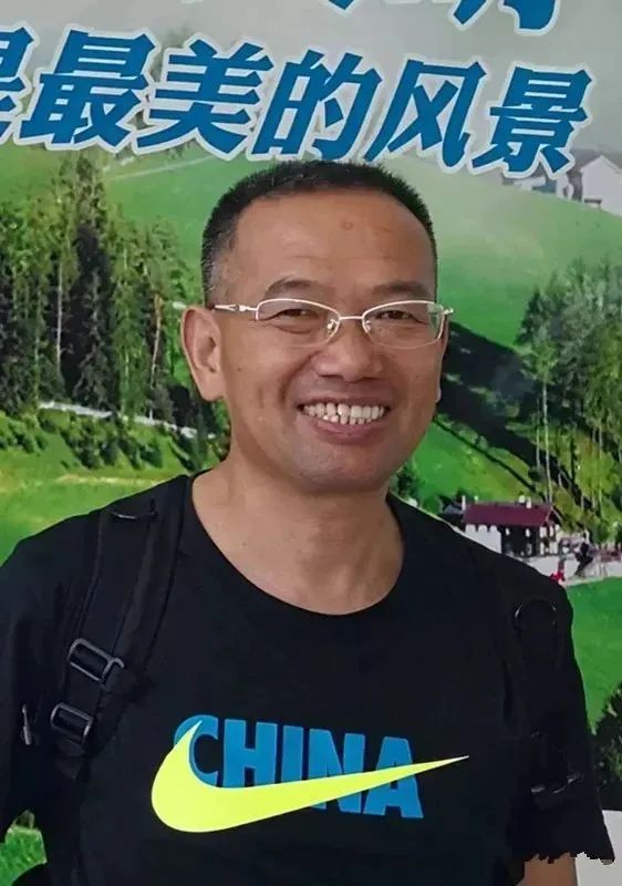 女嘉宾和举重冠军小说_举重直播嘉宾_举重冠军采访