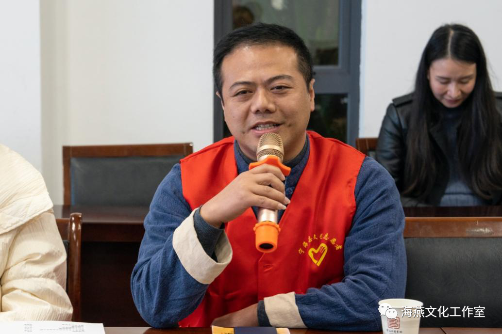 举重直播嘉宾_女嘉宾和举重冠军小说_举重冠军采访
