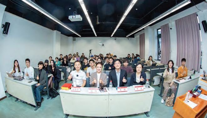 奥运会足球项目冠军_奥运冠军进校园足球_奥运足球冠军赛