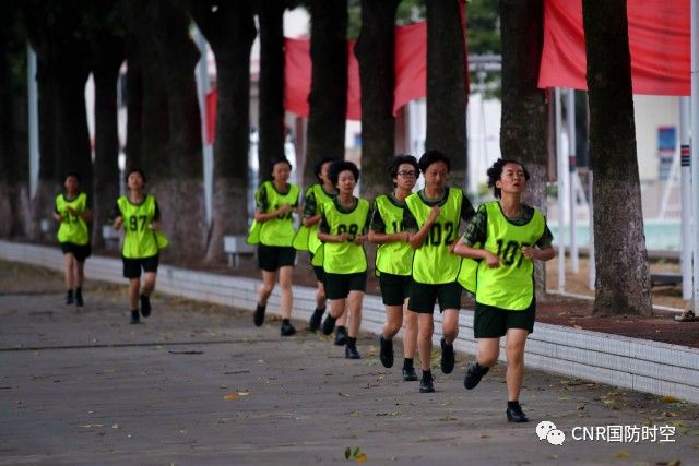 健身早操视频大全_明星早操健身视频_健身操明星女的叫什么