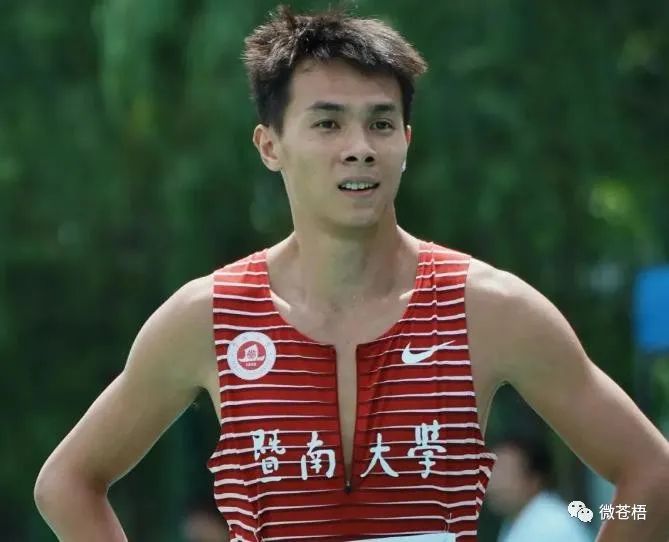 世锦赛游泳重庆冠军男子是谁_世锦赛游泳亚军_重庆游泳世锦赛冠军男