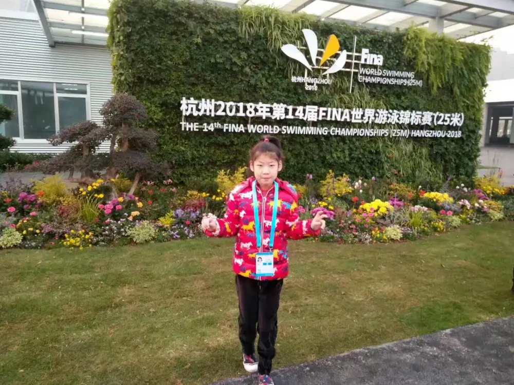 游泳冠军多少钱_游泳冠军赛视频_游泳冠军小学