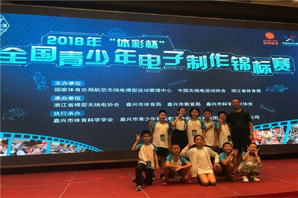 视频解读联赛足球规则中学生版_中学足球联赛规则解读视频_中学足球比赛规则详解