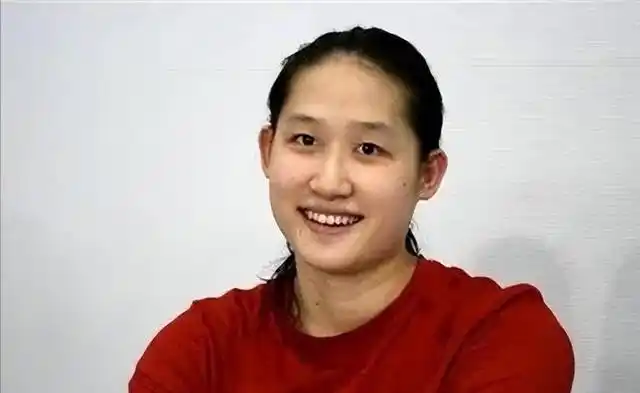 游泳冠军刘子歌照片_中国女子游泳名将刘子歌视频_游泳运动员刘子歌图片