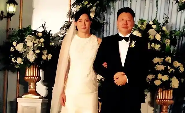 游泳运动员刘子歌图片_游泳冠军刘子歌照片_中国女子游泳名将刘子歌视频