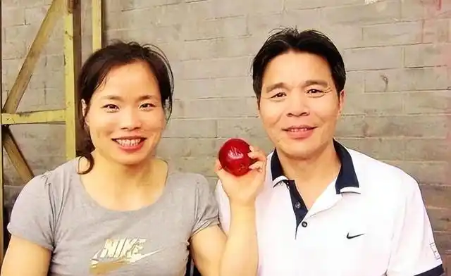 游泳冠军刘子歌照片_中国女子游泳名将刘子歌视频_游泳运动员刘子歌图片