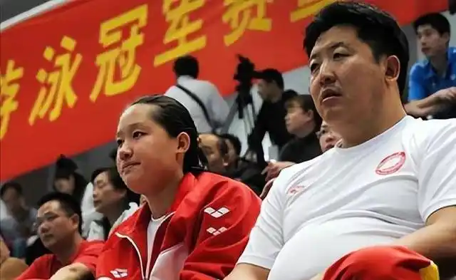 游泳冠军刘子歌照片_游泳运动员刘子歌图片_中国女子游泳名将刘子歌视频