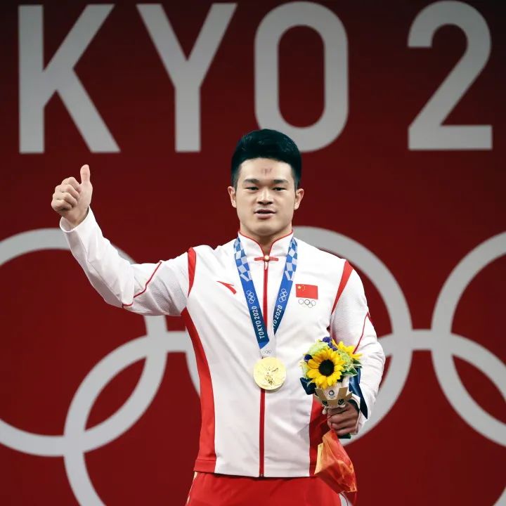 男子举重冠军2020_举重男子冠军项目是什么_男子举重四个项目冠军