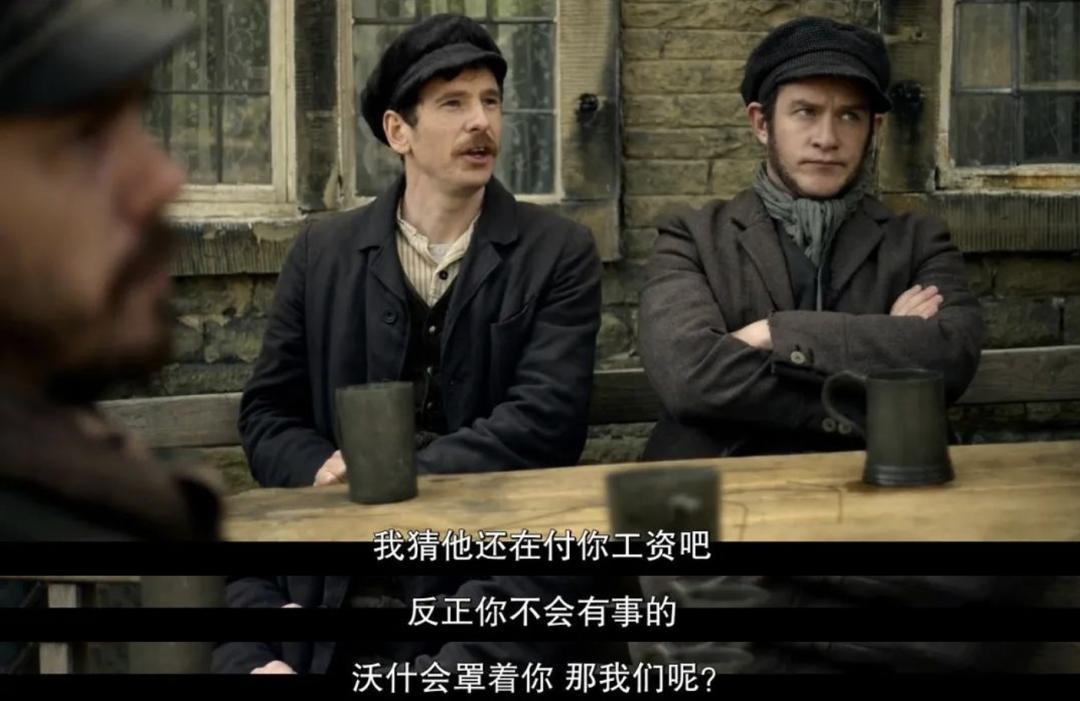 业余足球队奖杯奖项设置_业余足球比赛冠军捧杯_足球捧杯视频