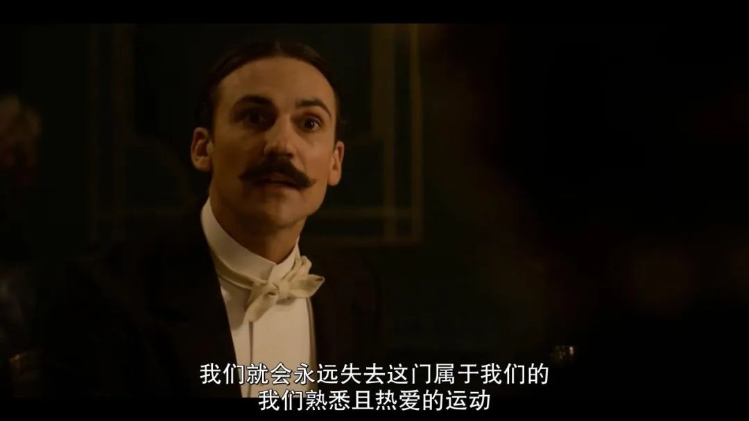 足球捧杯视频_业余足球比赛冠军捧杯_业余足球队奖杯奖项设置