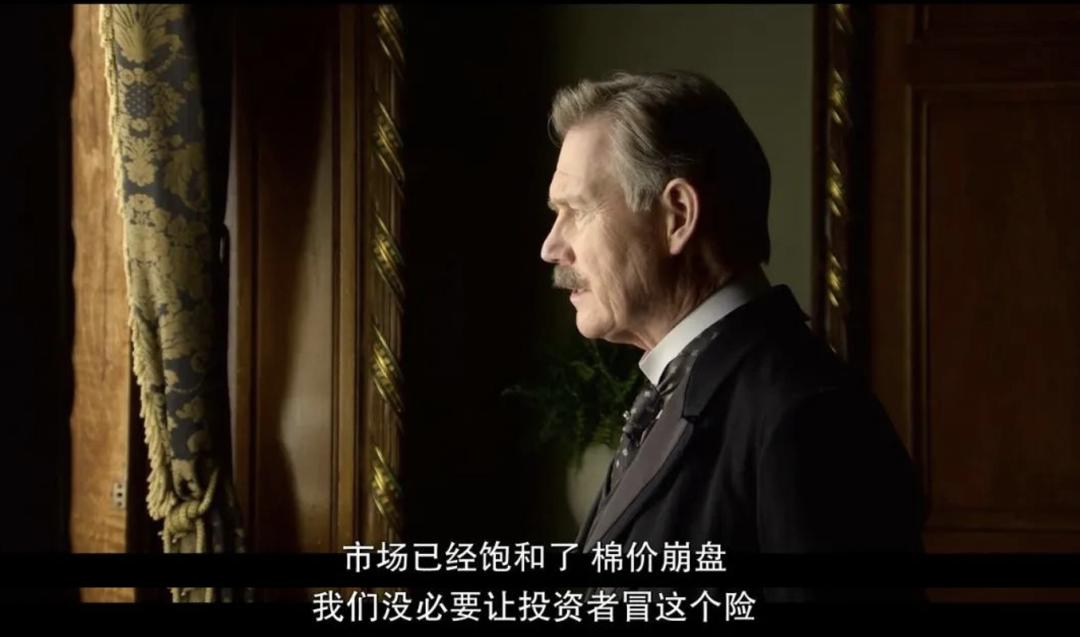足球捧杯视频_业余足球比赛冠军捧杯_业余足球队奖杯奖项设置